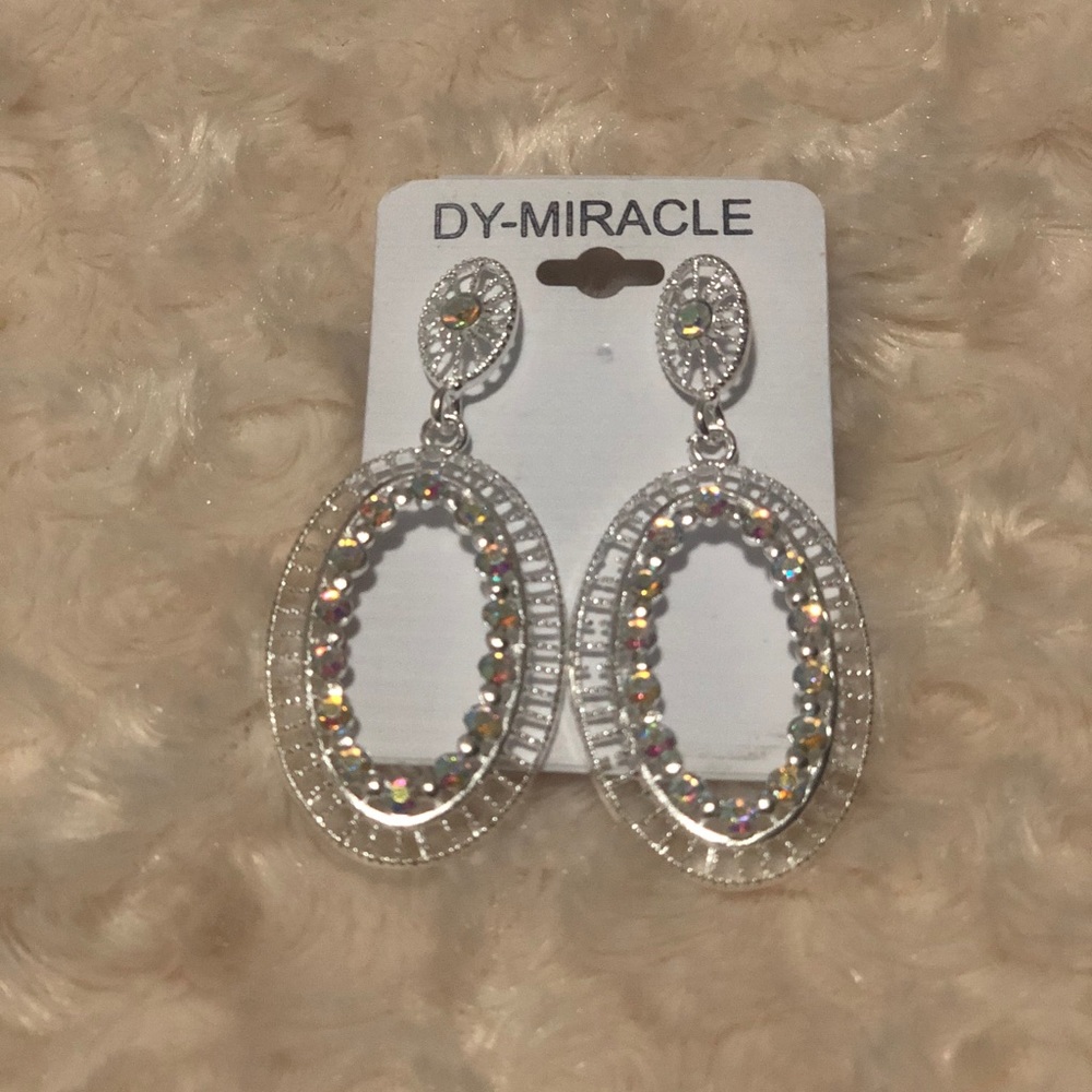 Dazzling Ear rings